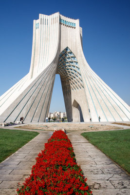 Azadi Tower Tehran-7.jpg