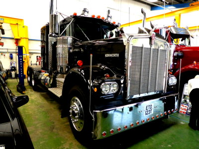 TRUCKS & TRAILERS - OTHER