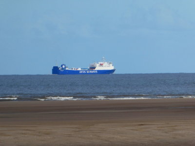 ANGLIA SEAWAYS passing Cleethorpes Fitties  (Leaving Immingham).JPG