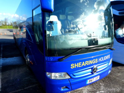 SHEARINGS 919 (BN17 JUF) @ Strensham Services
