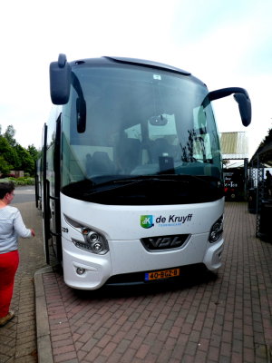 HOLLAND - DE CRUYFF touring Cars of Eindhoven (40-BGZ-8) @ Gretna Services, Scotland