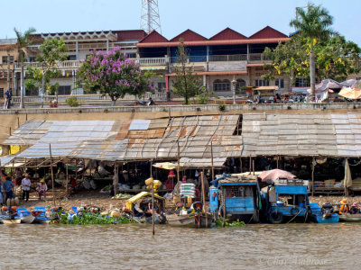 Lively Riverside Market