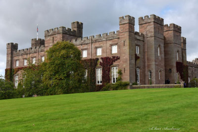 Close Up of Scone Palace