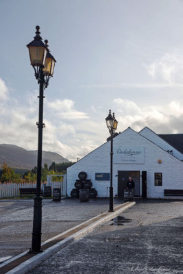 Entrance to Dalwhinnie Distillery