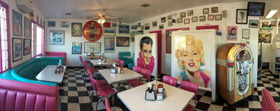Mr. D'z Route 66 Diner Interior
