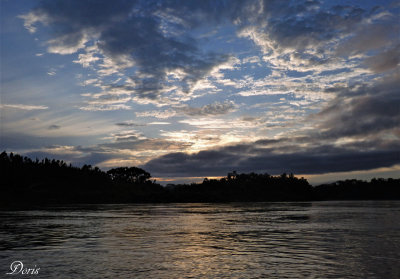 Lever du jour sur la Madre de Dios - Sunrise on the river