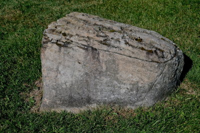 MIDDLEBURY 2015-9-21 764stnbldr.jpg