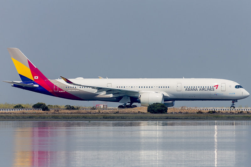 Asiana Airlines Airbus A350-941 HL8078