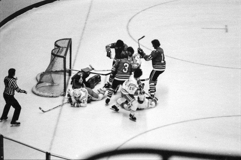 Chicago Blackhawks at California Seals - January 14, 1976