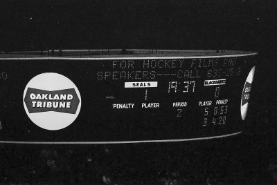 Chicago Blackhawks at California Seals - January 14, 1976