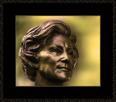 419_=_Dronning_Sonja_på_tur_av_Kirsten_Kokkin.jpg