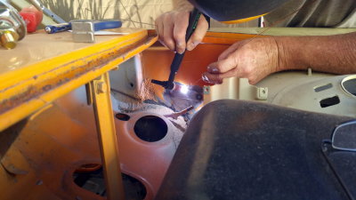 914-6 Emissions Charcoal Canister Vent Lines / Front Left Fender Through Holes Sealed Shut - Photo 12