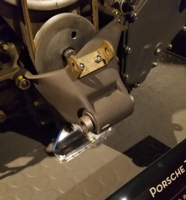 906 Motor Mount, Magnesium - OEM