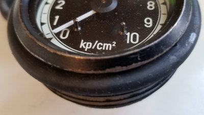 908 / 917K / 917-30 VDO Oil Pressure Gauge - Photo 9