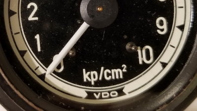 908 / 917K / 917-30 VDO Oil Pressure Gauge - Photo 11
