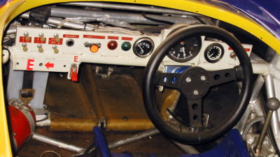 Porsche_917-30_CanAm_Spyder_cockpit 3