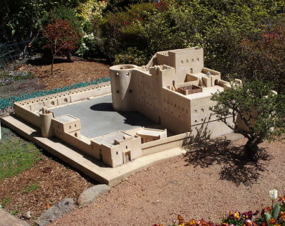 2525: Jabrin Fort, Oman (1/43 scale)