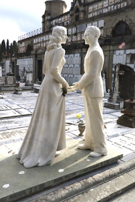 IMG_1207 Bride and Groom Memorial WWII .jpg