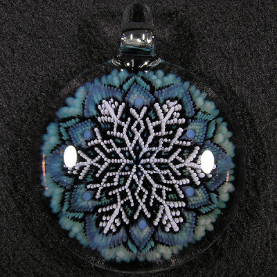 Mark Eastman (Introvert Glass), Guiding Snowflake Size: 2.11 Price: SOLD 