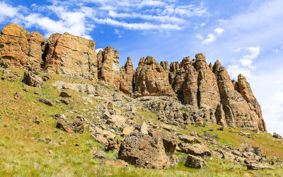The Palisades from the Trail of Fossils in the Clarno Unit of John Day Fossil Beds National Monument