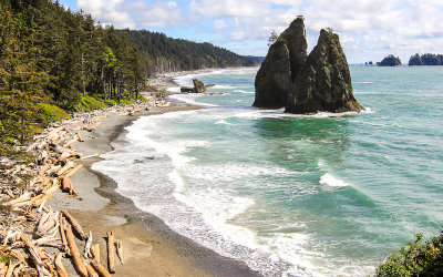 Rialto Beach from the trail above Hole-in-the-Wall in Olympic National Park