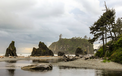 Ruby Beach on a cloudy day in Olympic National Park