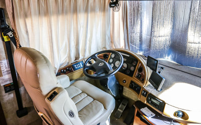 Drivers command center in the 2008 Fleetwood Discovery