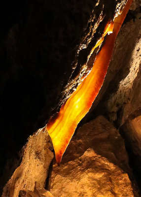 Close-up of Cave Bacon flowstone formation in Jewel Cave National Monument