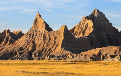 Sunset on the peaks near the Visitor Center in Badlands National Park 