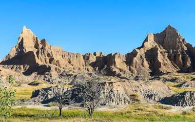 Midday view of the landscape near the Visitor Center in Badlands National Park