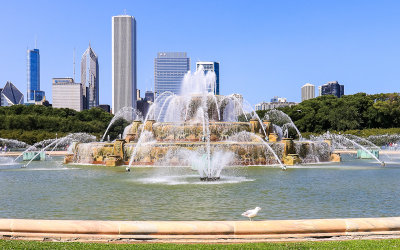 Looking north at Buckingham Fountain in Grant Park in Chicago