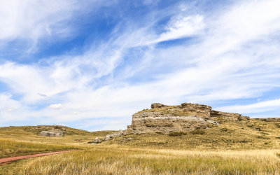 Wispy clouds above the Daemonelix Trail in Agate Fossil Beds National Monument