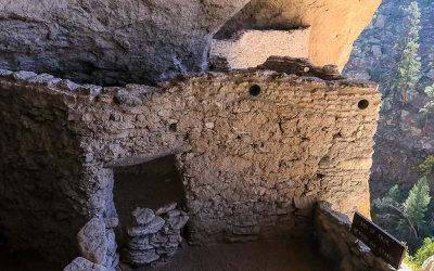 Cave Five structures in Gila Cliff Dwellings National Monument