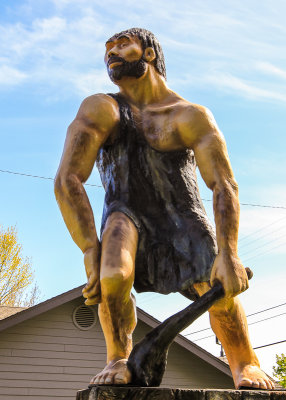 Caveman statue in Grants Pass Oregon