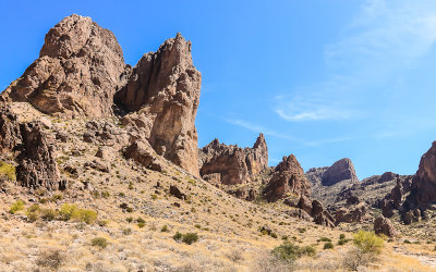 View of the Superstition Wilderness along the Siphon Draw Trail in Tonto National Forest