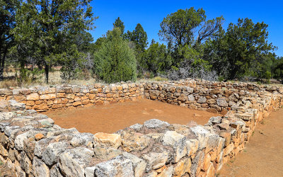 Pueblo ruins along the Rim Trail in Walnut Canyon National Monument 