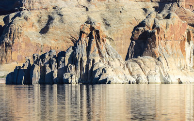 Rock formation in Wahweap Bay in Glen Canyon NRA 