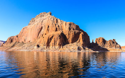 Camel formation (right) in Glen Canyon NRA