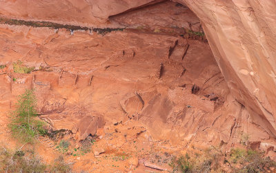 Right side of Betatakin dwellings in Navajo National Monument