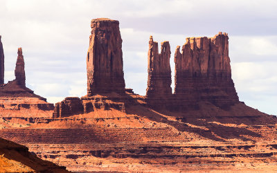 Big Chief, Castle Butte, Bear and Rabbit and Stagecoach in Monument Valley