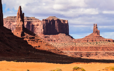 Big Chief, Brighams Tomb and King On His Throne in Monument Valley