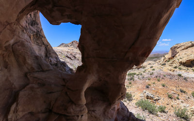 Window formation in the Falling Man area in Gold Butte National Monument