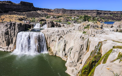 Shoshone Falls and dam along the Snake River