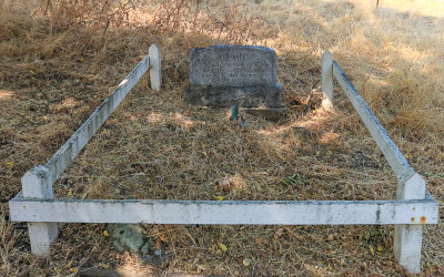 Eugene ONeill and Carlottas dog Blemies grave in Eugene ONeill National Historic Site