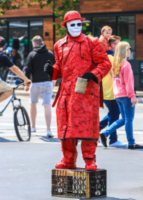 Street Performer near Pier 39 in San Francisco