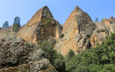 Rock formation along the Balconies Cliff Trail in Pinnacles National Park