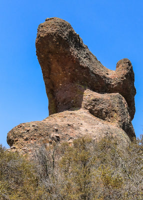Balanced rock along the High Peaks Trail in Pinnacles National Park
