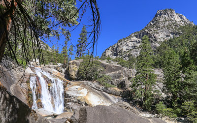 View of Mist Falls along the Mist Falls Trail in Kings Canyon National Park