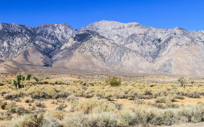 View of the mountains along the Eastern Sierras