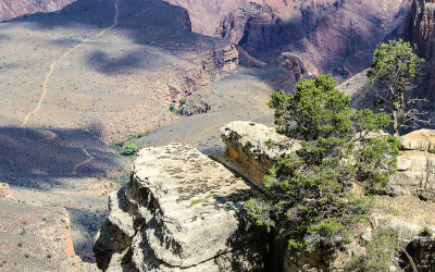 View as seen from near the Bright Angle Trailhead along the South Rim in Grand Canyon NP